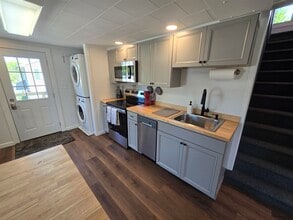 Building Photo - 117 West St