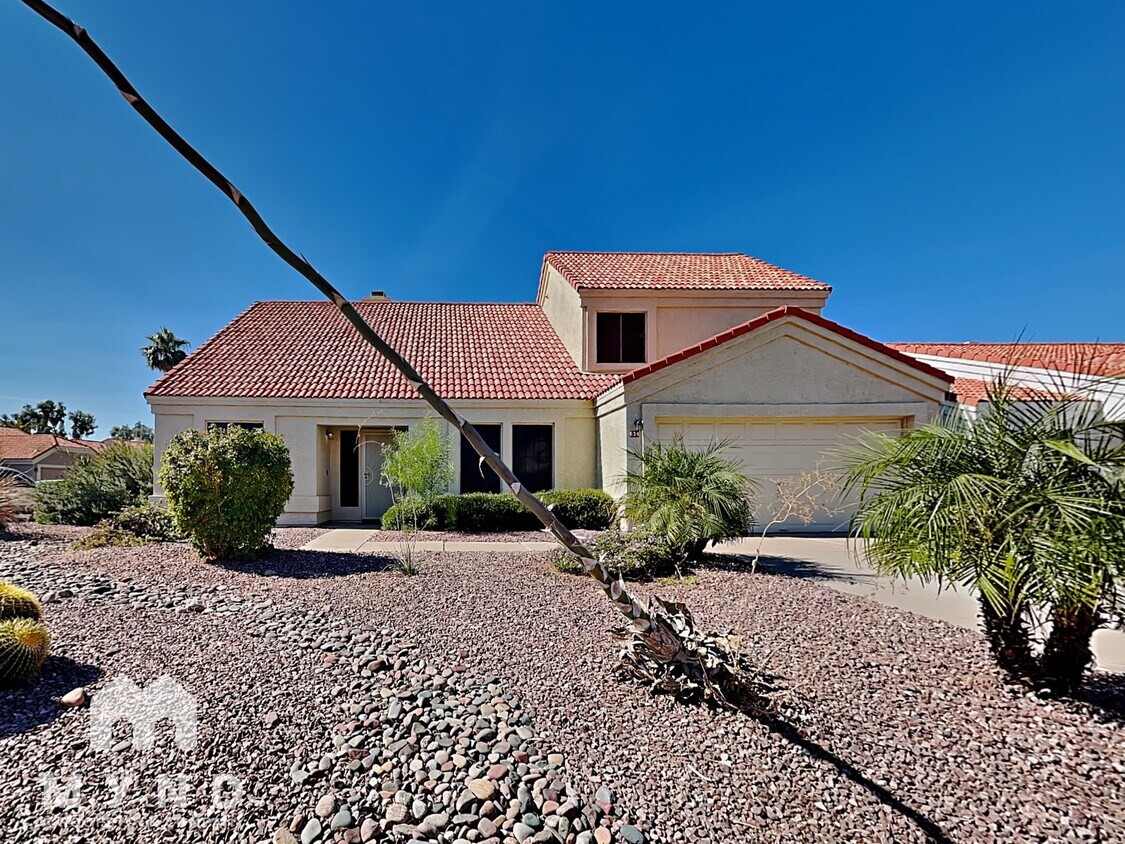 Primary Photo - 634 N Quartz St