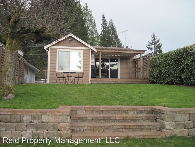 Building Photo - 2 br, 1 bath House - 6908 Long Lake Rd SE