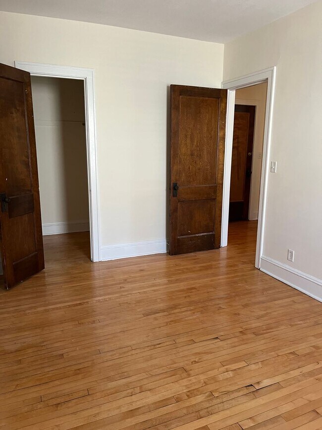 Foto del edificio - 220 E 19th St