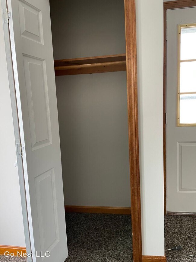 Building Photo - Studio, 1 bath House - 77 Chambers Ave  - ...