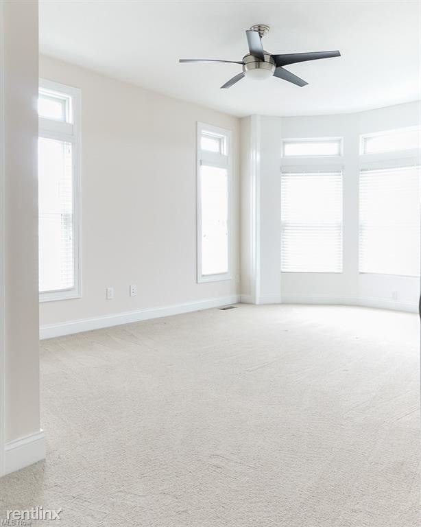 Building Photo - 2 br, 2.5 bath Townhome - 139 Vine St