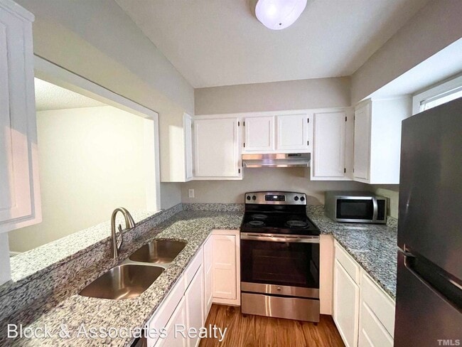 Building Photo - 2 br, 2.5 bath House - 6221 Tributary Drive