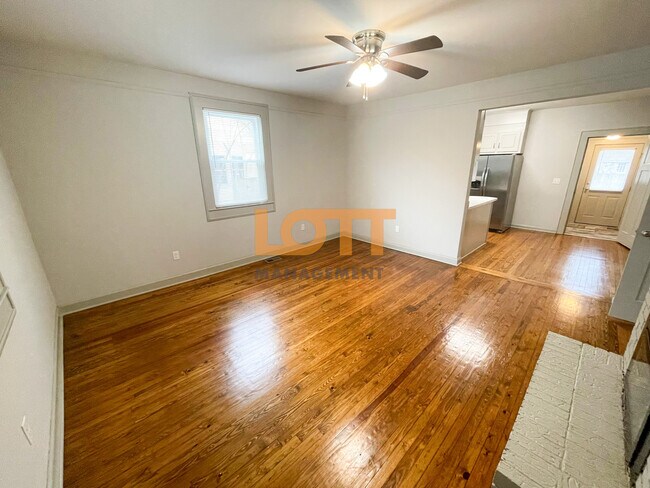 Building Photo - 7 Sturtevant St