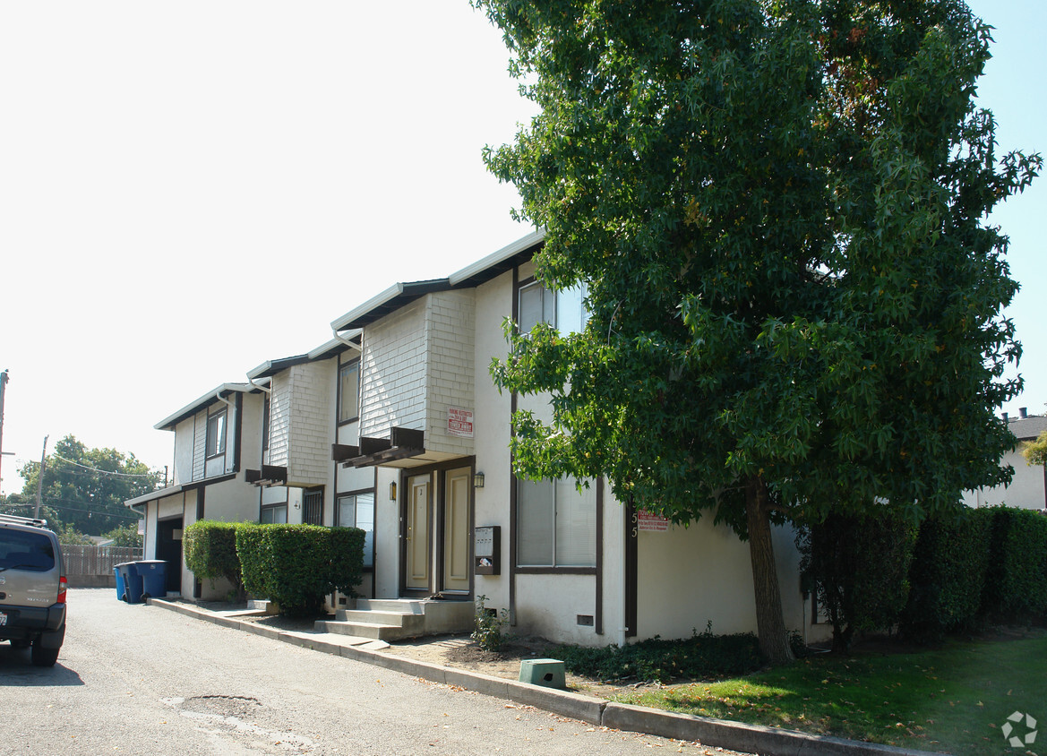 Primary Photo - 555 Penitencia St