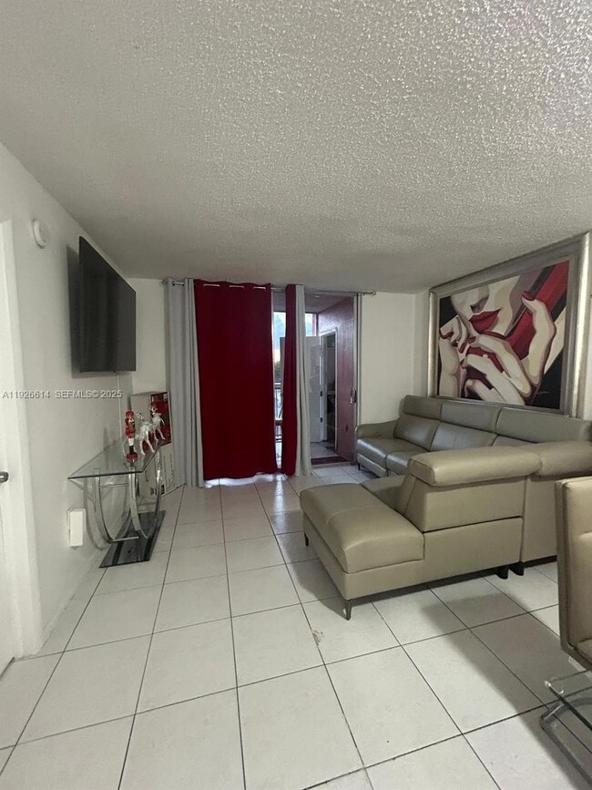 Foto del edificio - 19771 SW 114th Ave