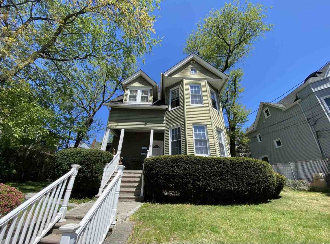 Primary Photo - 49 E Passaic Ave