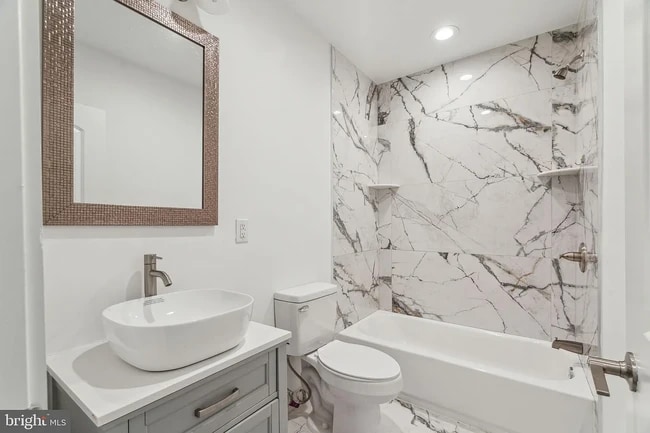 Foto del edificio - 2146 N Van Pelt St