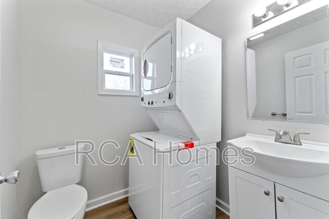 Building Photo - 23 N Gray St