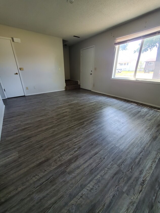 310 Clymer Rd, Hiawatha, IA 52233 Townhome Rentals in Hiawatha IA