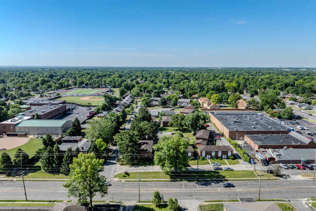 Aerial Photo - Crestwood Village