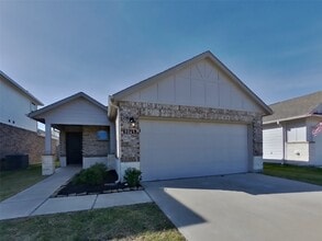 Building Photo - 9845 Gln Brk Ln