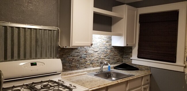 Foto del edificio - 9315 1st View St