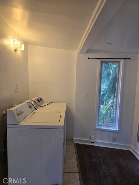 Foto del edificio - 22903 Laurel