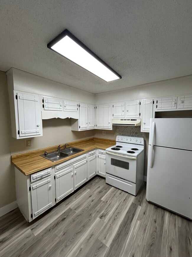Foto del edificio - 572 Highland Dr SW