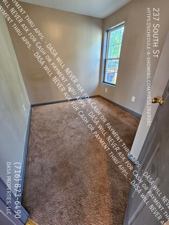 Foto del edificio - 237 South - 3 Bed / 1 Bath