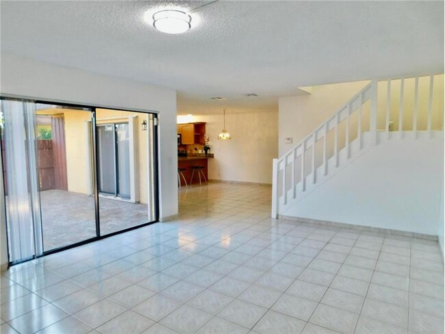Building Photo - 4215 Turnberry Cir