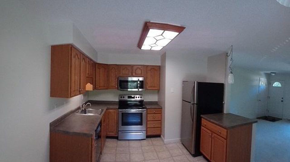 594 Knipes Dr Unit 594, Clarendon, VT 05759 Apartment for Rent in