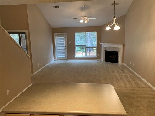 Building Photo - 755 Willow Springs Dr
