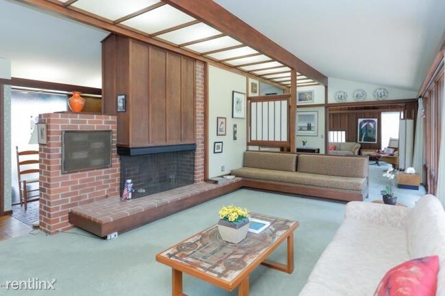 Building Photo - 2 br, 3.5 bath House - 2115 Aberdeen Dr