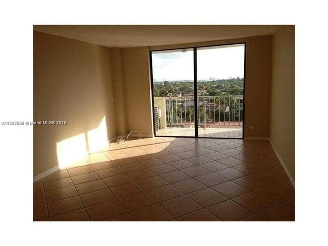 Building Photo - 2350 NE 135th St