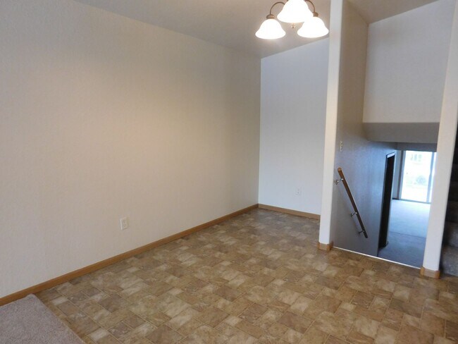 Foto del edificio - Charming 3 Bed, 2 Bath Townhome with Singl...