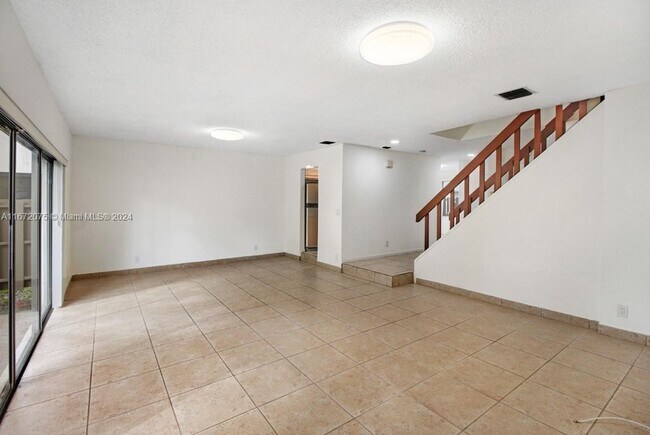 Foto del edificio - 8206 NW 9th Ct