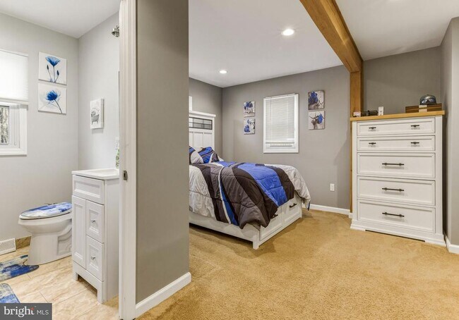 Foto del edificio - 1013 Delsea Dr