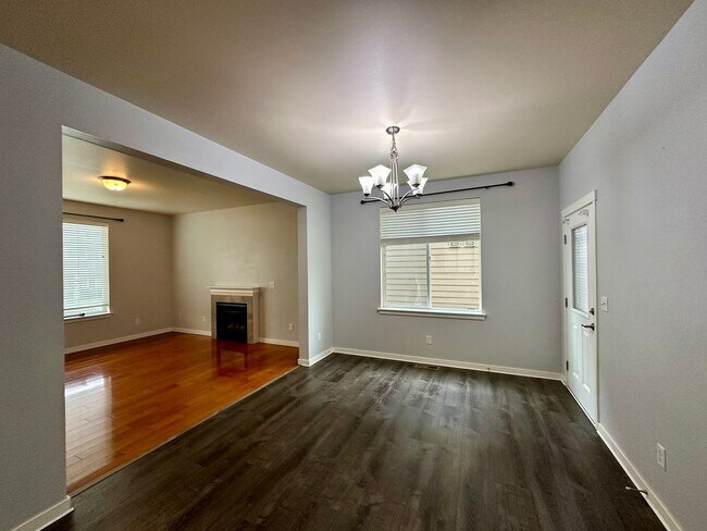 Foto del edificio - 312 Tremont Ave.