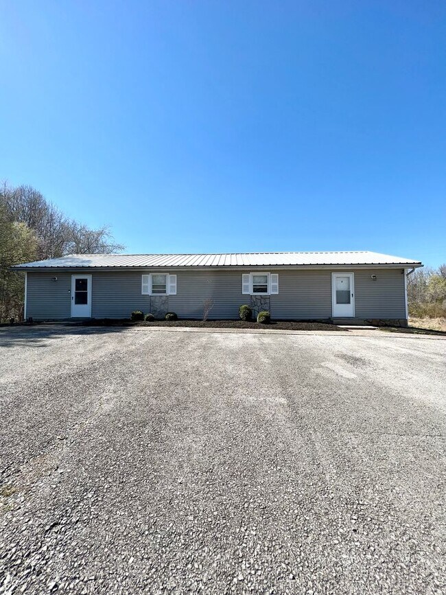 Building Photo - 587 Whitlock Road