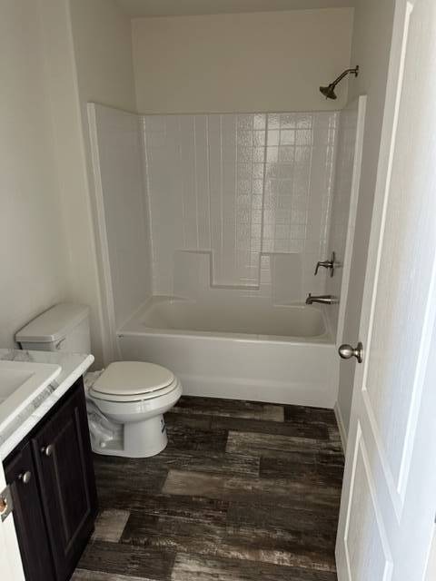 Foto del edificio - 740-990-990 Arroyo Dr