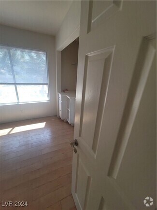 Building Photo - 2761 Lodestone Dr