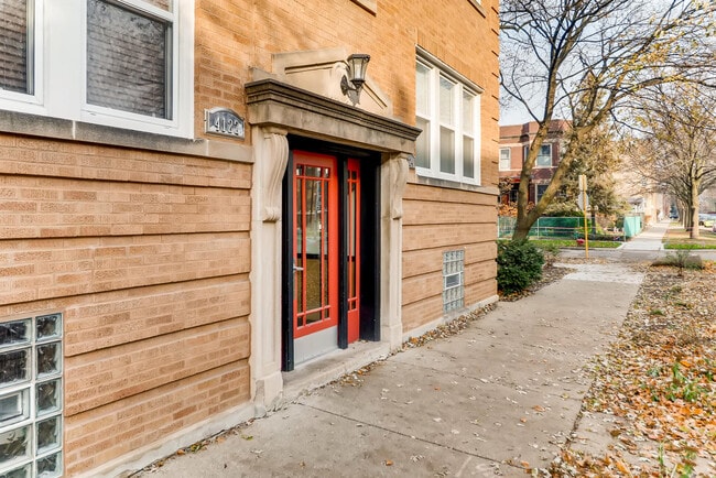 Building Photo - 4122 N Spaulding Ave