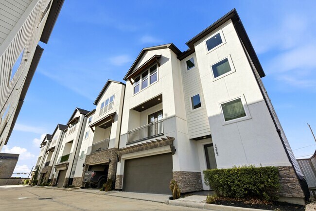 Foto del edificio - 1222 Upton St