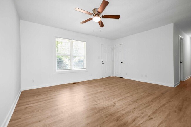 Foto del edificio - Pet Friendly Three Bedroom!