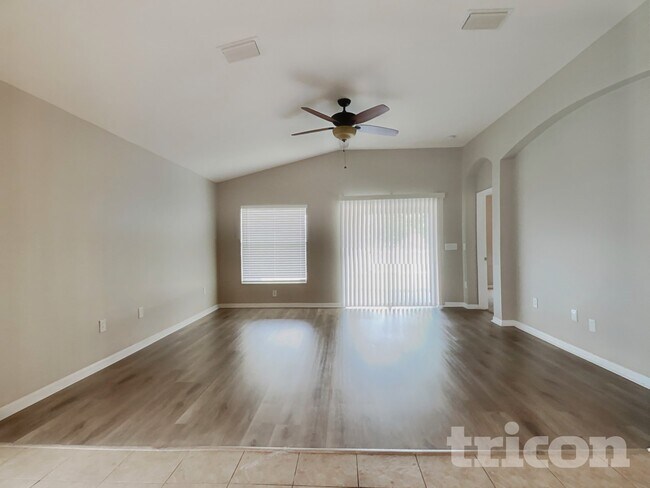 Foto del edificio - 9588 Southern Charm Cir