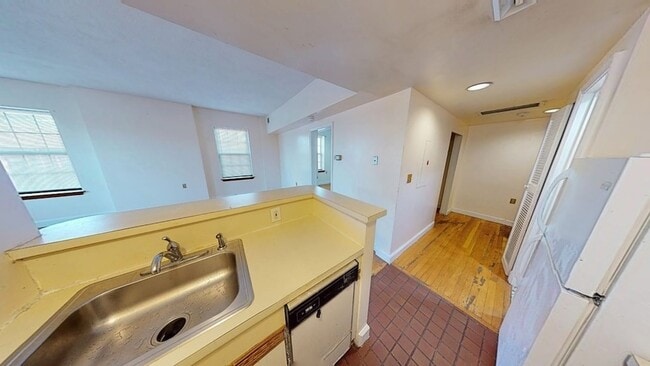 Photo - 14 John Eliot Sq Unit 4E Apartment