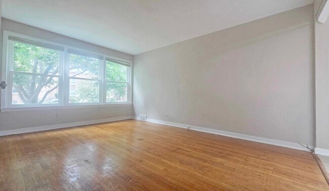 Building Photo - 8143 Kilpatrick Ave