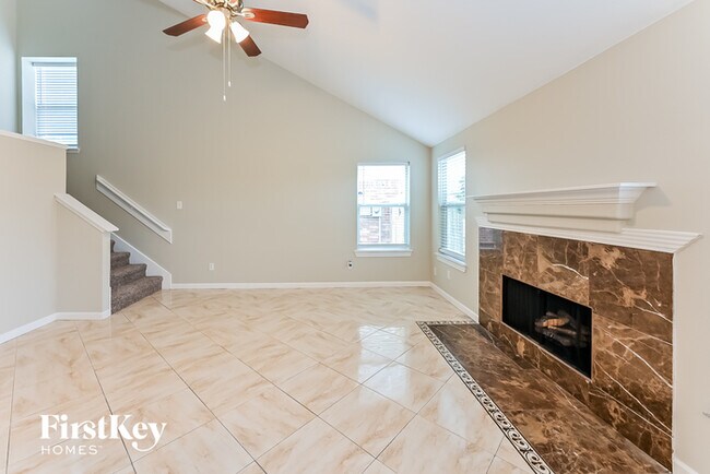 Foto del edificio - 7230 Wimberly Oaks Ln