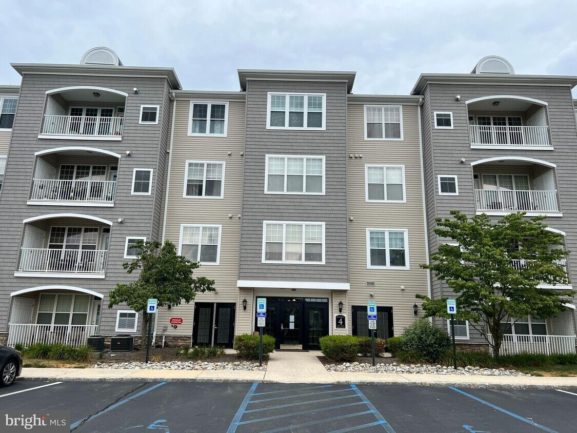 Foto principal - 426 Masterson Ct
