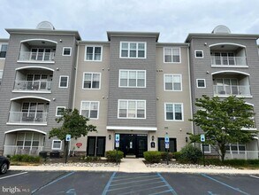 Building Photo - 426 Masterson Ct