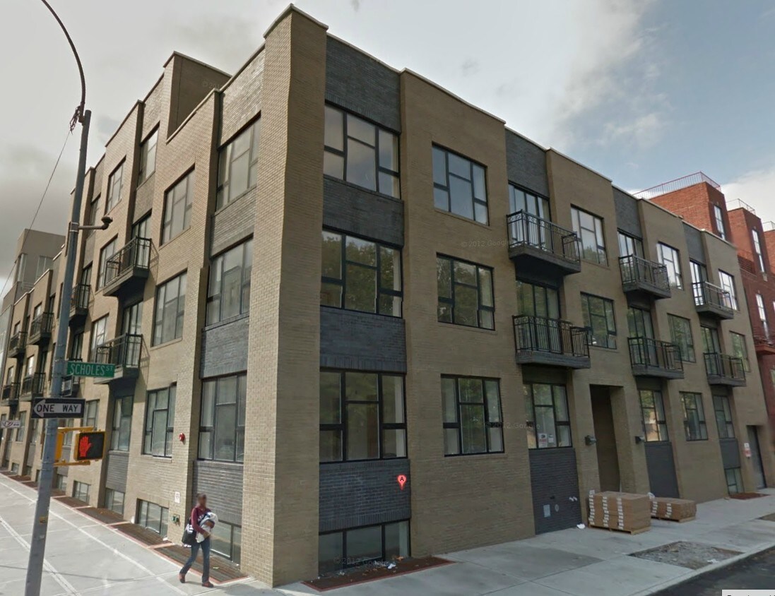 Primary Photo - 180 Scholes Street