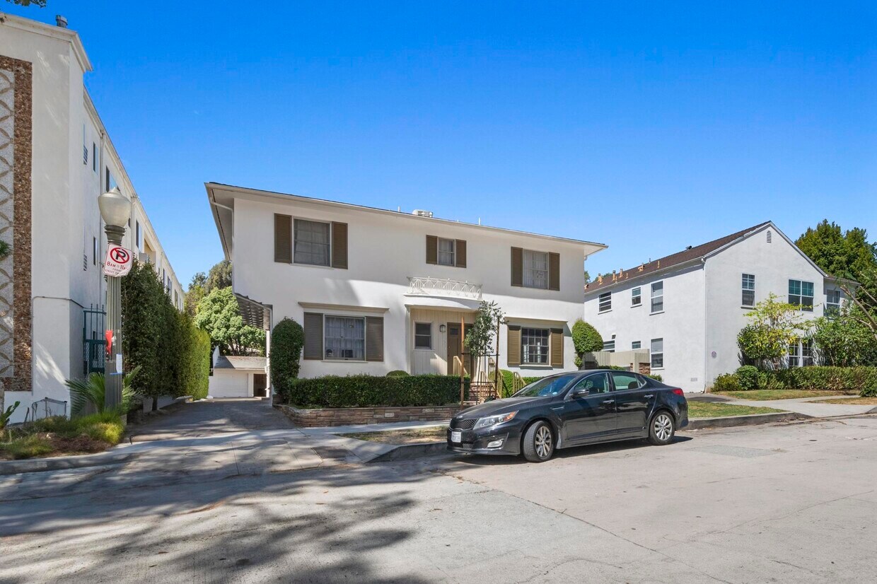 Primary Photo - 625 1/2 Kelton Ave