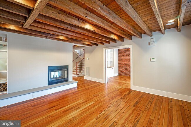 Foto del edificio - 325 D St SE