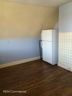 Building Photo - 567 W Lake Ave