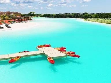 Building Photo - 351 Providence Dr