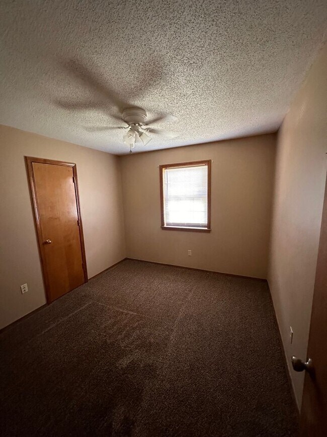 Foto del edificio - 1207 N Quincy Ave