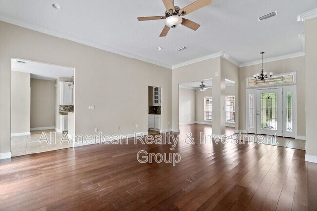 Foto del edificio - 4301 Hidden Lakes Dr