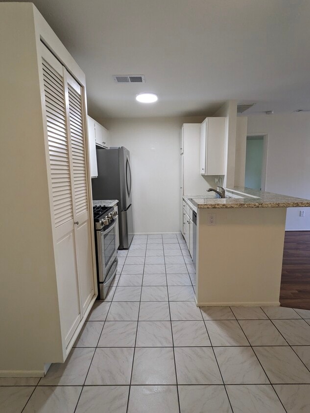 Primary Photo - 26200 Redlands Blvd