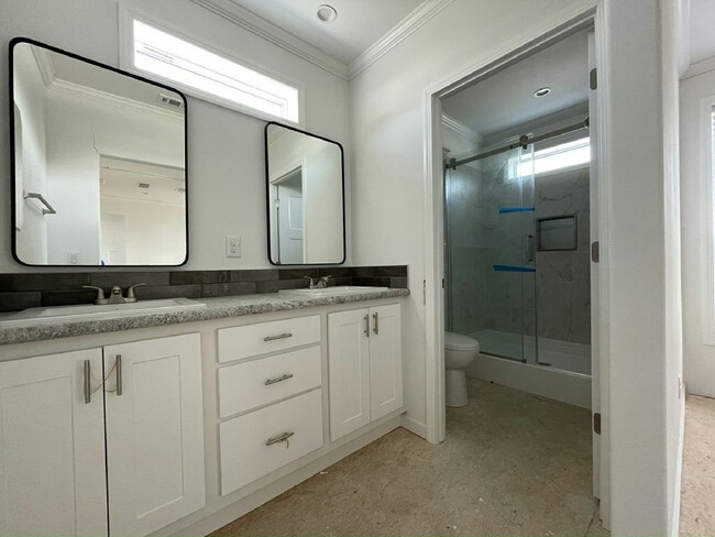 Building Photo - 2914 Stallion Ct